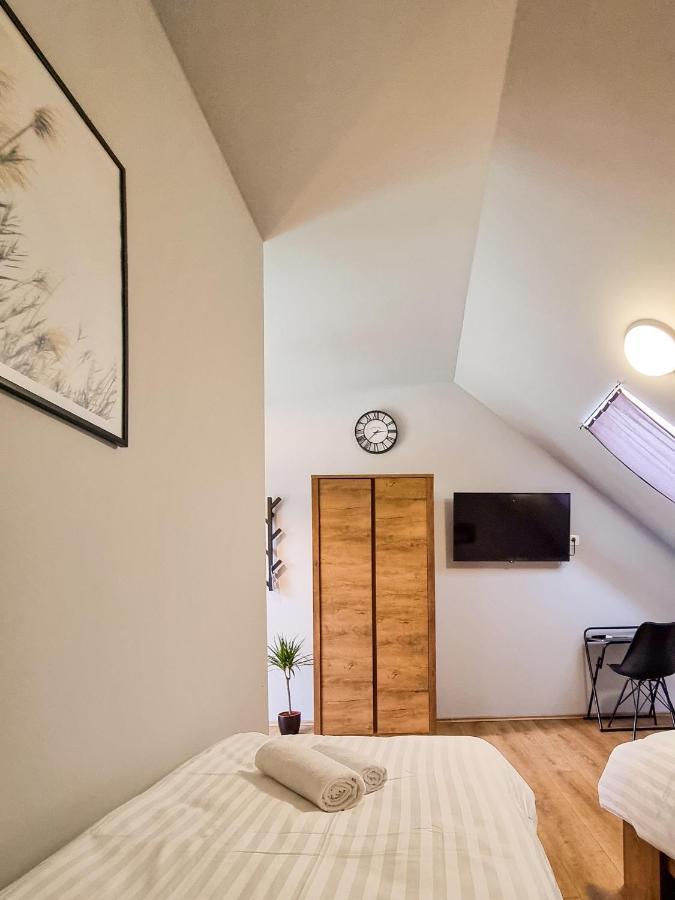 Xxl Rooms Осиек Екстериор снимка