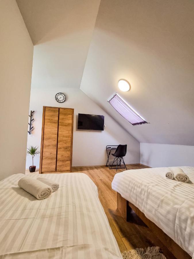Xxl Rooms Осиек Екстериор снимка