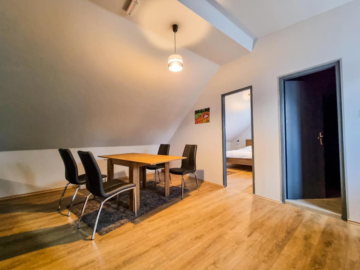 Xxl Rooms Осиек Екстериор снимка