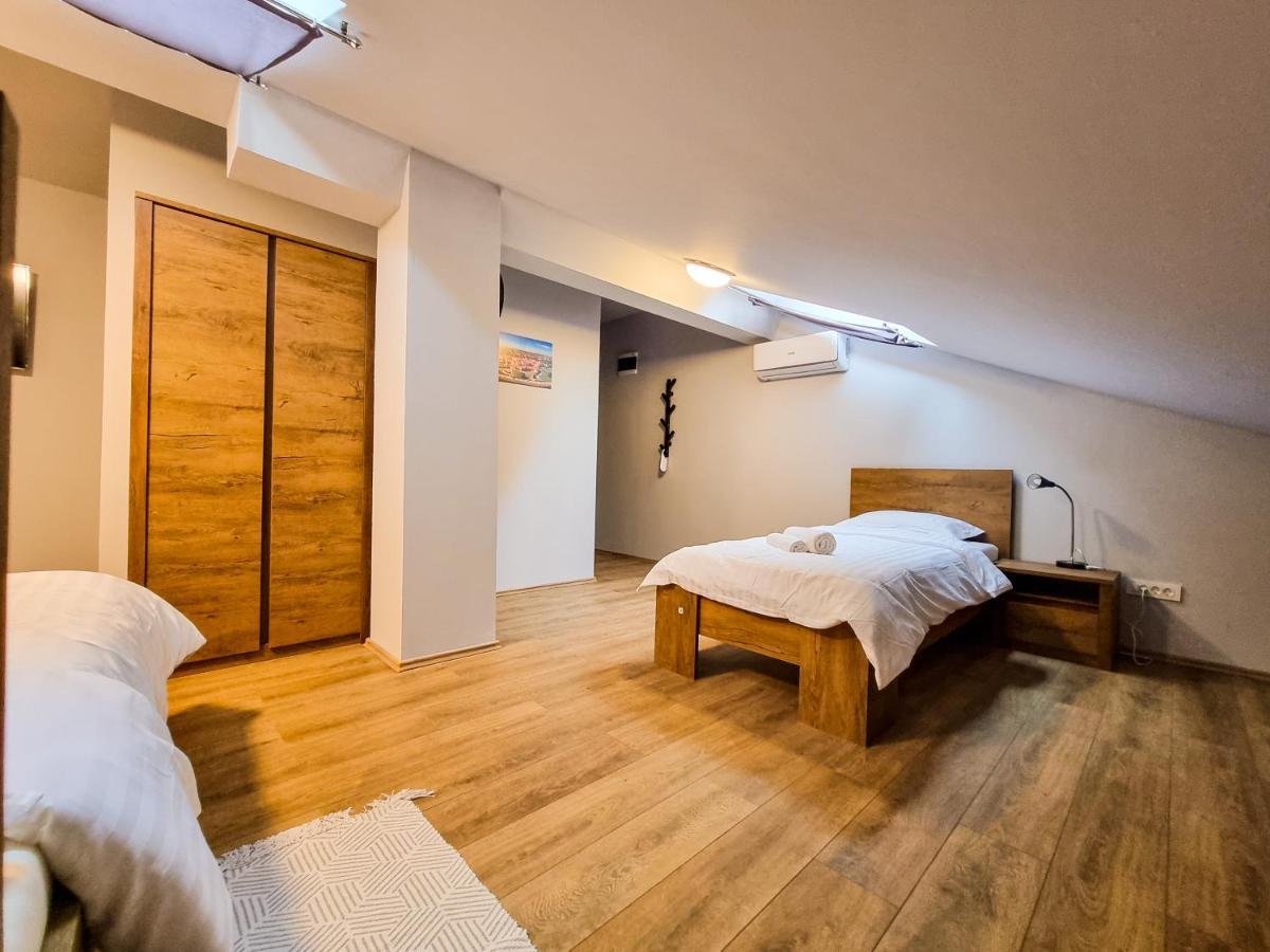 Xxl Rooms Осиек Екстериор снимка