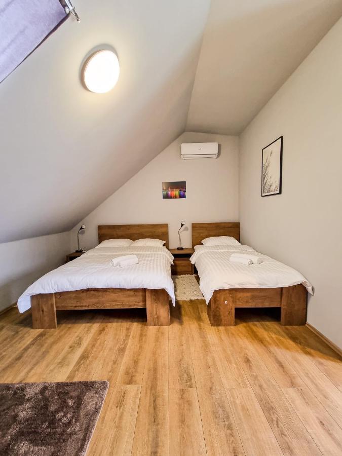 Xxl Rooms Осиек Екстериор снимка