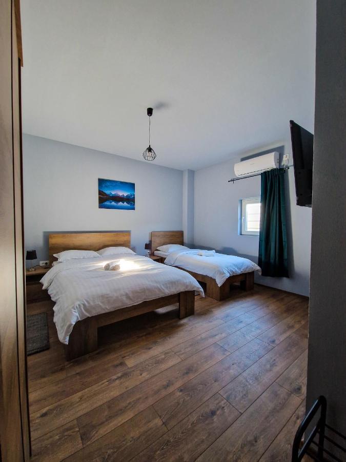 Xxl Rooms Осиек Екстериор снимка
