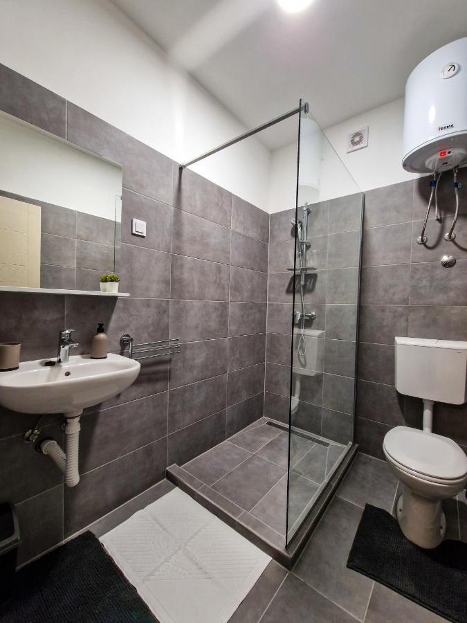 Xxl Rooms Осиек Екстериор снимка