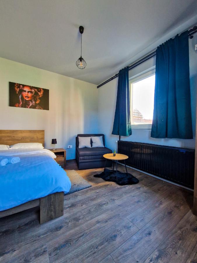Xxl Rooms Осиек Екстериор снимка